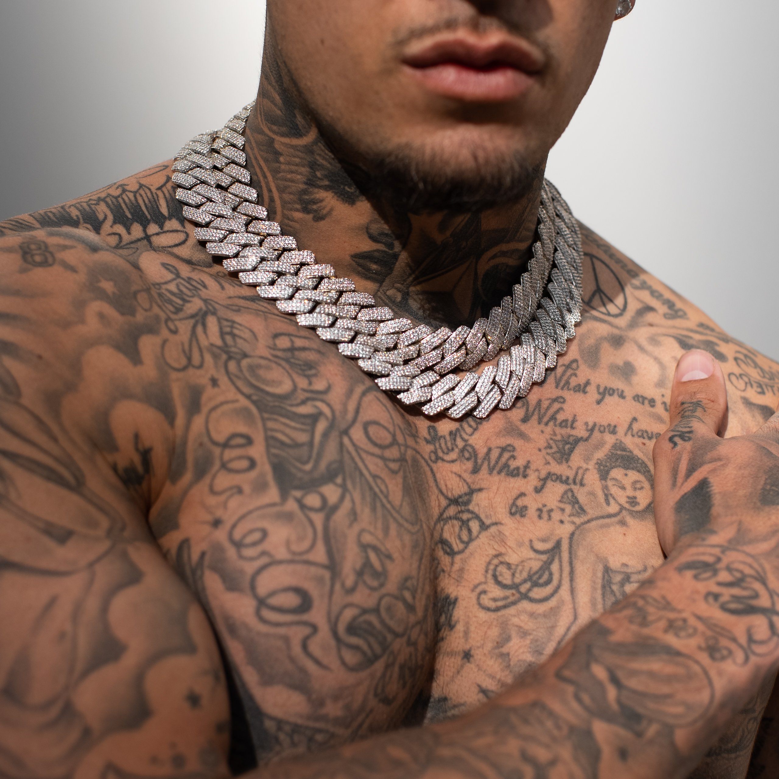 What does 18k gold plated mean? Adamans