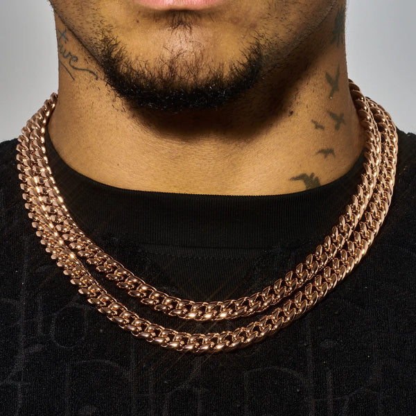 10mm Moissanite Cuban rose gold clasp chain on male neck luxury jewelry