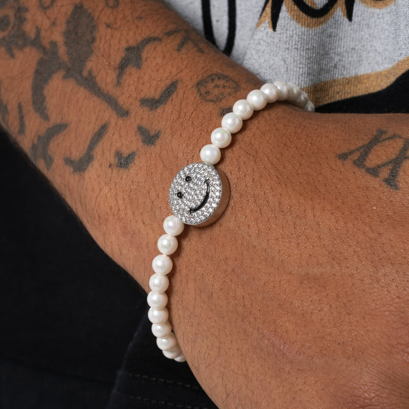 5mm Iced Smiley Face Motif Pearl Bracelet