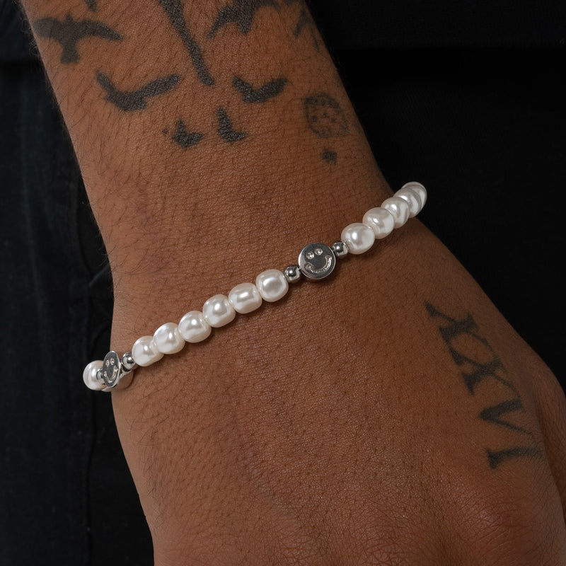 5mm Smiley Face Pearl Bracelet