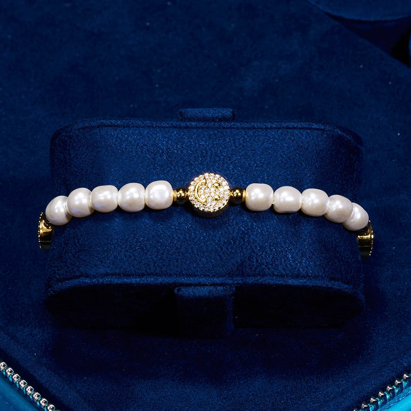 5mm Iced Smiley Face Pearl Bracelet - Gold