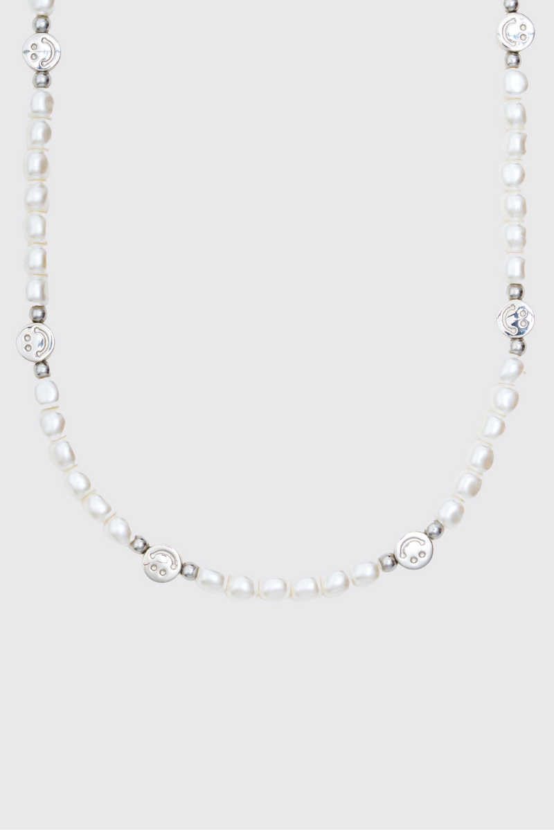 5mm Smiley Face Pearl Necklace - White Gold