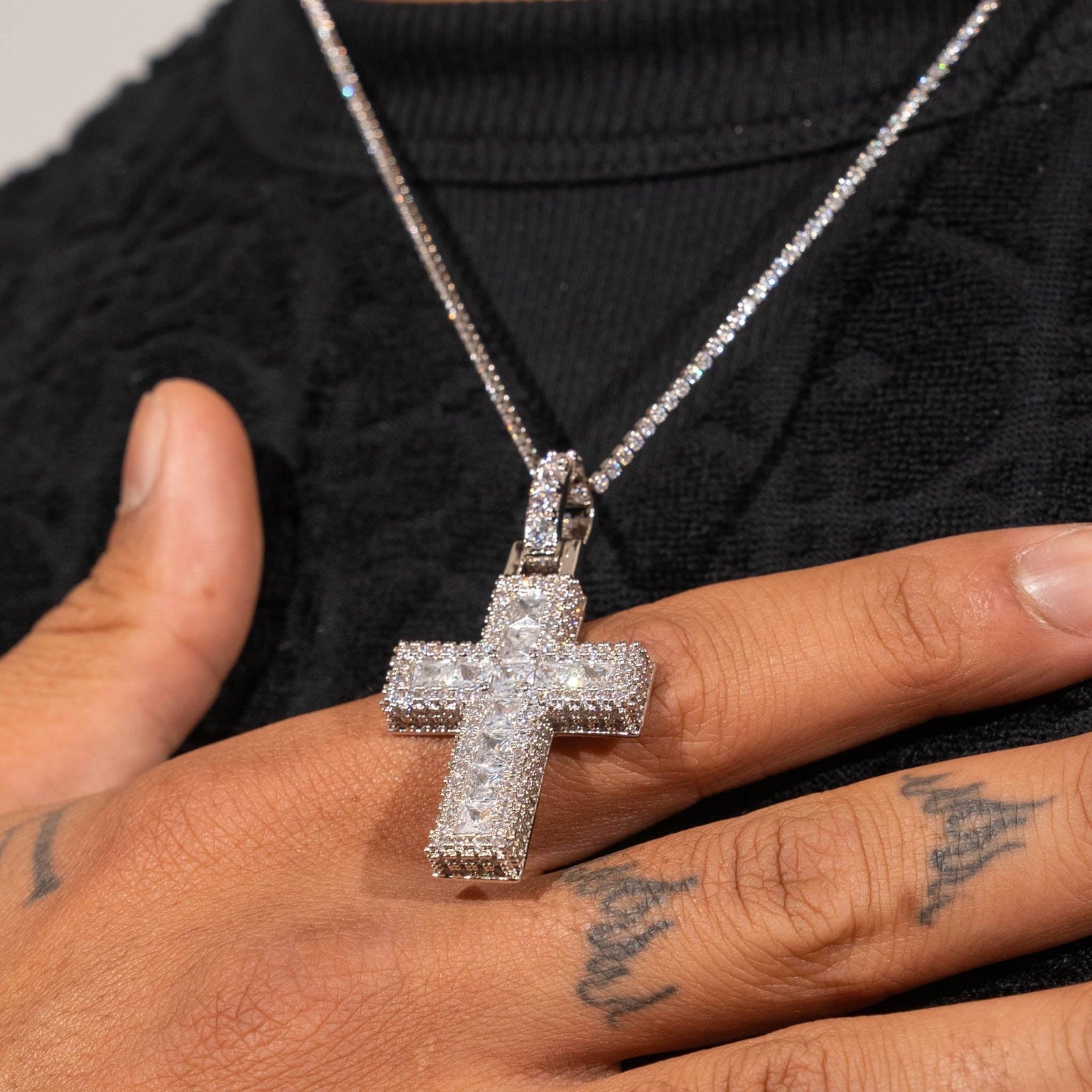 Baguette Cross Pendant White Gold – Adamans